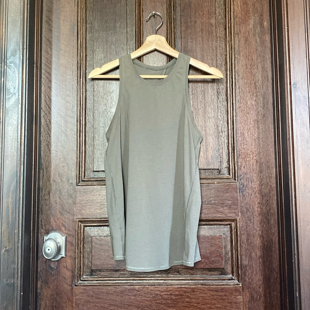 Lululemon Twist Back Tank!